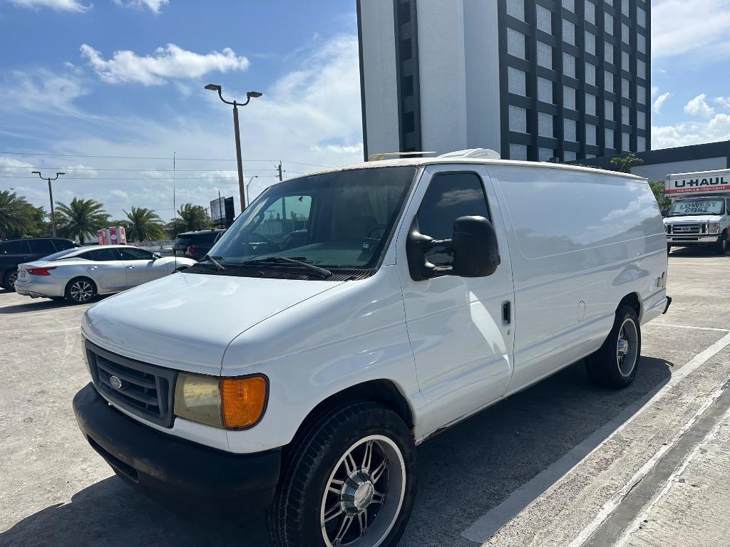 2006 Ford E-Series E-350 Super Duty Extended's photo