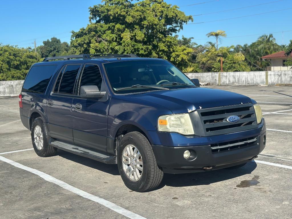 2011 Ford Expedition XL's photo